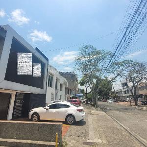 Casa de 5 alcobas en venta en San Vicente, Cali, 301 m² · foto 2 de 20