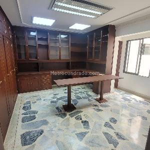 Casa de 5 alcobas en venta en San Vicente, Cali, 301 m² · foto 12 de 20