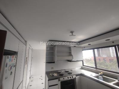 Apartamento de 4 alcobas en venta en Juanambu, Cali, 224 m² · foto 4 de 19