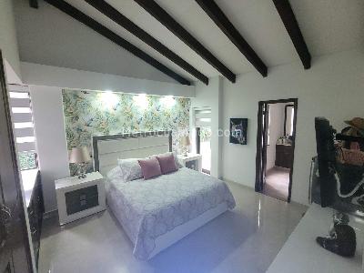Casa de 4 alcobas en venta en Cristales, Cali, 450 m² · foto 11 de 19