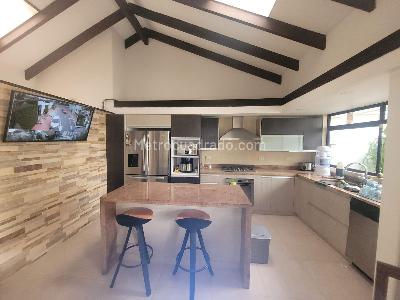 Casa de 4 alcobas en venta en Cristales, Cali, 450 m² · foto 6 de 19