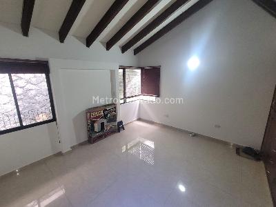 Casa de 4 alcobas en venta en Cristales, Cali, 450 m² · foto 16 de 19