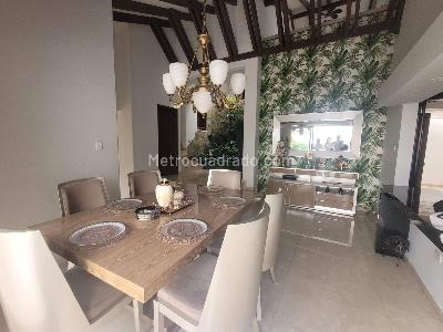 Casa de 4 alcobas en venta en Cristales, Cali, 450 m² · foto 5 de 19