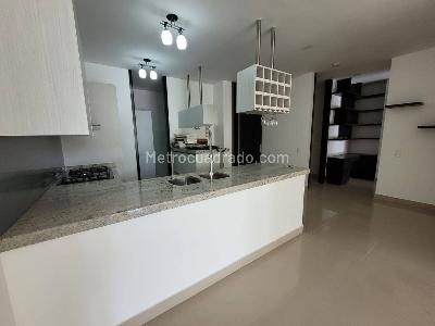 Apartamento de 2 alcobas en venta en Bellavista, Cali, 104 m² · foto 2 de 19