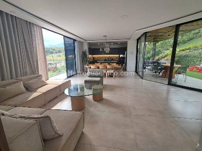 Casa de 5 alcobas en venta en Pance Av La Maria, Cali, 500 m² · foto 3 de 19