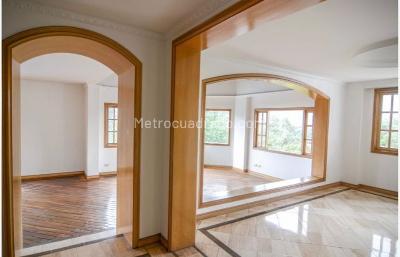 Apartamento de 4 alcobas en venta en Club De Los Lagartos, Bogotá, 360 m² · foto 12 de 15