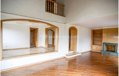 Apartamento de 4 alcobas en venta en Club De Los Lagartos, Bogotá, 360 m² · foto 3 de 15
