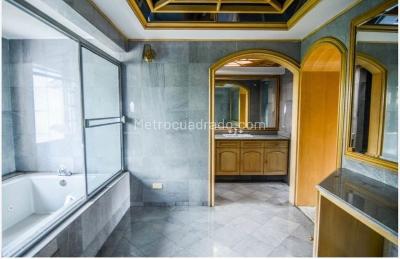 Apartamento de 4 alcobas en venta en Club De Los Lagartos, Bogotá, 360 m² · foto 10 de 15