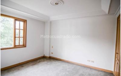 Apartamento de 4 alcobas en venta en Club De Los Lagartos, Bogotá, 360 m² · foto 9 de 15