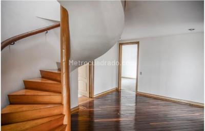 Apartamento de 4 alcobas en venta en Club De Los Lagartos, Bogotá, 360 m² · foto 7 de 15