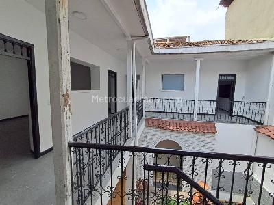 Casa de 5 alcobas en venta en La Merced, Cali, 660 m² · foto 4 de 17