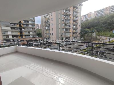 Apartamento de 4 alcobas en venta en Altos De Cristales, Cali, 125 m² · foto 2 de 14