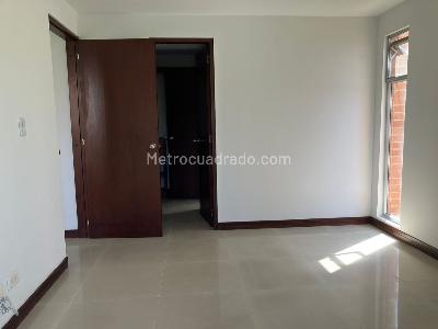 Apartamento de 3 alcobas en venta en Cristales, Cali, 150 m² · foto 12 de 19