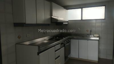 Apartamento en venta en Altos Del Refugio, Cali · foto 4 de 10