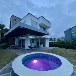 Casa de 4 alcobas en arriendo en Condominio Gaudi, Cali, 350 m² · foto 13 de 20