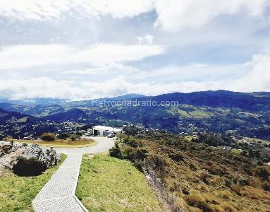 Casa de 3 alcobas en venta en Bosques De Encenillo, La Calera, 381 m² · foto 3 de 20