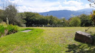 Casa de 3 alcobas en venta en Conjunto Residencial Arboretto, La Calera, 270 m² · foto 2 de 14