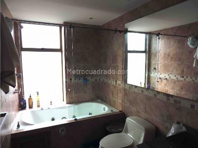 Casa de 4 alcobas en venta en Guaymaral, Bogotá, 460 m² · foto 13 de 20