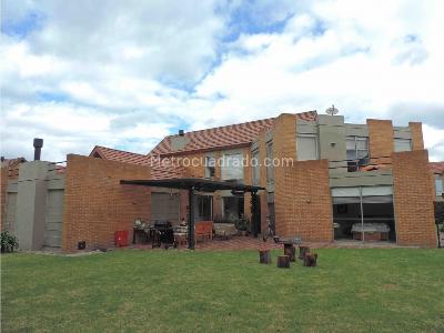 Casa de 4 alcobas en venta en Guaymaral, Bogotá, 460 m² · foto 18 de 20
