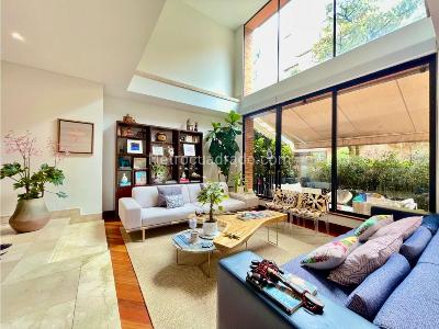 Casa de 4 alcobas en venta en Chico Reservado, Bogotá, 410 m² · foto 2 de 20