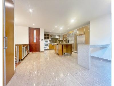 Casa de 4 alcobas en venta en Chico Reservado, Bogotá, 410 m² · foto 9 de 20