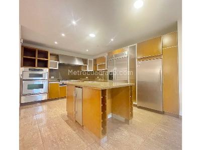 Casa de 4 alcobas en venta en Chico Reservado, Bogotá, 410 m² · foto 11 de 20