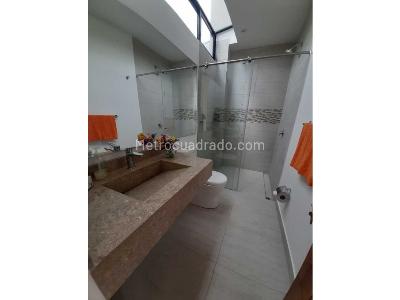 Casa de 4 alcobas en arriendo en Km 4 Via La Calera Sopo, La Calera, 450 m² · foto 10 de 20