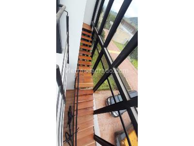 Casa de 4 alcobas en arriendo en Km 4 Via La Calera Sopo, La Calera, 450 m² · foto 13 de 20