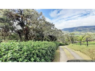 Casa de 3 alcobas en venta en Vereda El Volcan, La Calera, 240 m² · foto 16 de 18