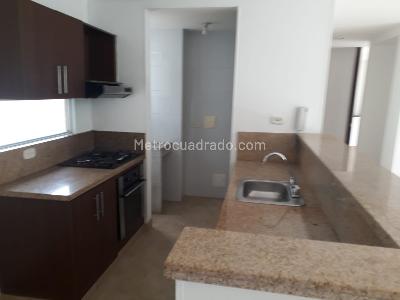 Apartamento de 2 alcobas en venta en Los Rosales Reservado, Bogotá, 84 m² · foto 3 de 8