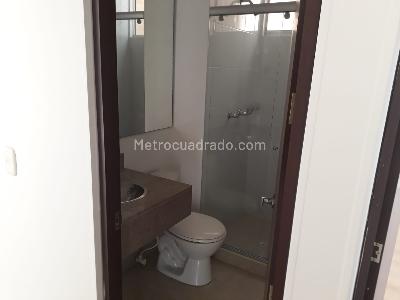 Apartamento de 2 alcobas en venta en Los Rosales Reservado, Bogotá, 84 m² · foto 8 de 8