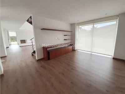 Casa en arriendo en Conjunto Refugio Del Valle (Amarilo), La Calera · foto 3 de 17