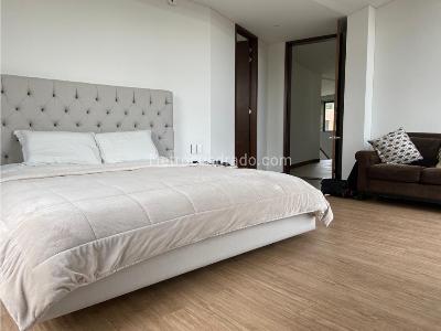 Casa de 5 alcobas en venta en Guaymaral, Bogotá, 440 m² · foto 10 de 11