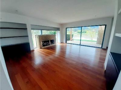 Casa de 3 alcobas en arriendo en Club La Pradera De Potosi, La Calera, 220 m² · foto 2 de 20