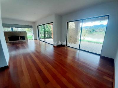 Casa de 3 alcobas en arriendo en Club La Pradera De Potosi, La Calera, 220 m² · foto 7 de 20