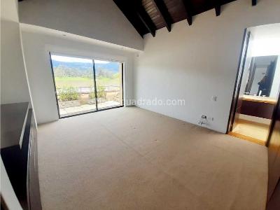 Casa de 3 alcobas en arriendo en Club La Pradera De Potosi, La Calera, 220 m² · foto 17 de 20