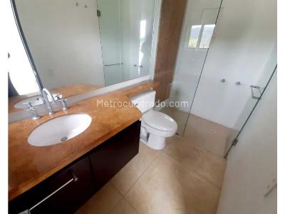 Casa de 3 alcobas en arriendo en Club La Pradera De Potosi, La Calera, 220 m² · foto 20 de 20