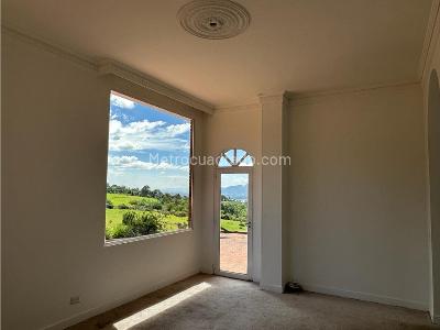 Casa de 4 alcobas en venta en Yerbabuena, Chía, 360 m² · foto 4 de 18
