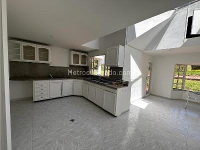 Casa de 4 alcobas en venta en Yerbabuena, Chía, 360 m² · foto 5 de 18