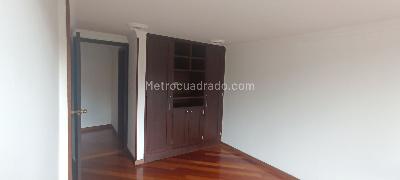 Apartamento de 2 alcobas en venta en El Refugio Chico, Bogotá, 178 m² · foto 11 de 14