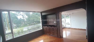 Apartamento de 2 alcobas en venta en El Refugio Chico, Bogotá, 178 m² · foto 7 de 14