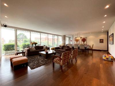 Apartamento de 3 alcobas en venta en Los Rosales, Bogotá, 290 m² · foto 3 de 20
