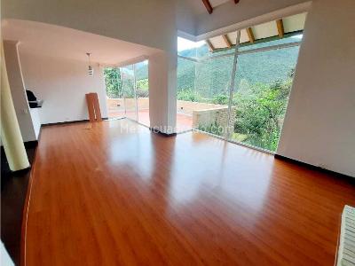 Casa de 4 alcobas en venta en Conjunto Residencial Macadamia, La Calera, 204 m² · foto 2 de 20
