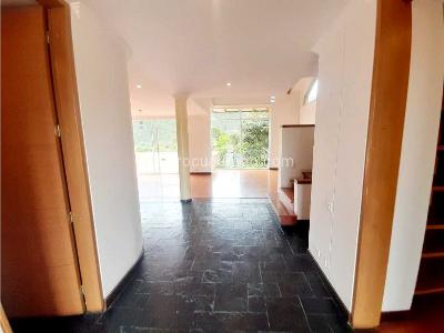 Casa de 4 alcobas en venta en Conjunto Residencial Macadamia, La Calera, 204 m² · foto 3 de 20