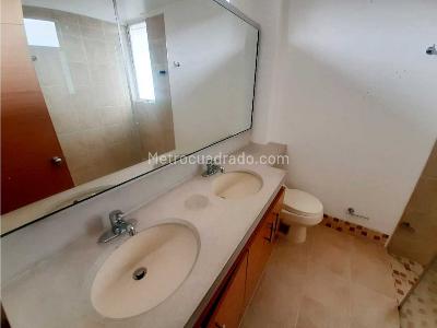 Casa de 4 alcobas en venta en Conjunto Residencial Macadamia, La Calera, 204 m² · foto 13 de 20