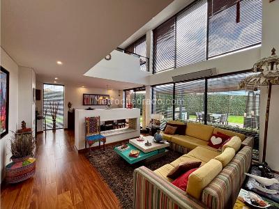 Casa de 3 alcobas en venta en Conjunto Refugio Del Valle (Amarilo), La Calera, 264 m² · foto 7 de 20