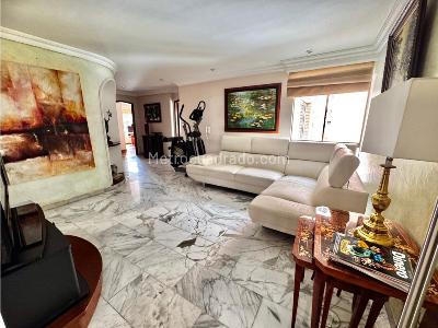 Apartamento en venta en La Carolina, Bogotá · foto 3 de 19