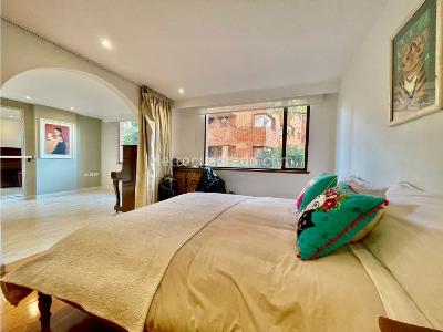 Apartamento de 3 alcobas en venta en Los Rosales, Bogotá, 173 m² · foto 9 de 19