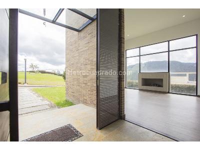 Casa de 4 alcobas en venta en Conjunto Casa De Campo, La Calera, 276 m² · foto 2 de 20