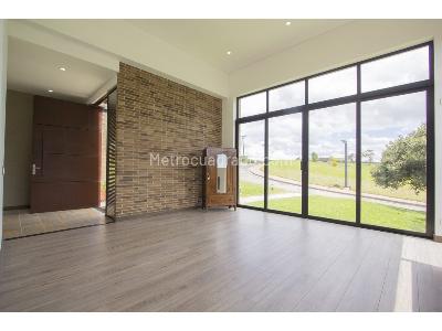 Casa de 4 alcobas en venta en Conjunto Casa De Campo, La Calera, 276 m² · foto 4 de 20